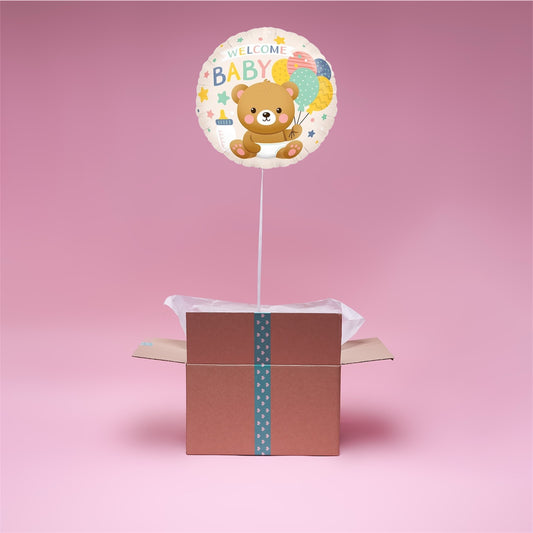 Ballon Welcome Baby avec ourson flottant dans une box cadeau ouverte, message personnalisé inclus.