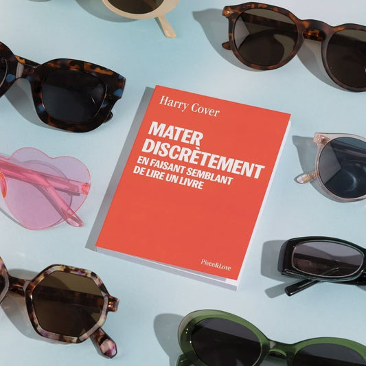 Carnet humour "Mater discrètement en faisant semblant de lire" avec pages blanches – cadeau original fabrication française